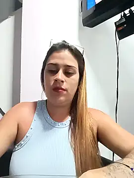 Snapshot of Latina_sexy1 chatting on February 2025 01:09:01 AM Latina sexy1 online show from February 2025 01:09:01 AM