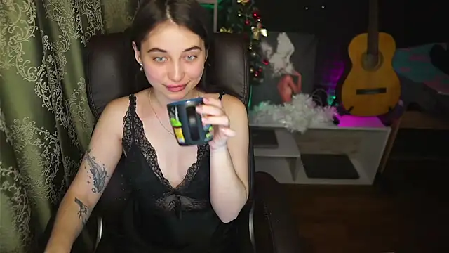 delicatedBailey online show from January 2025 04:59:01 AM