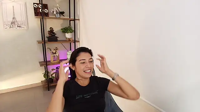 Sassy--Girl online show from July 2026 07:16:02 PM