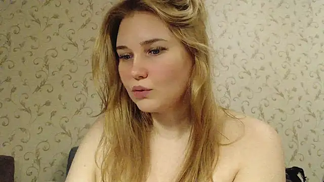 Snapshot of mmmPinUpGirl chatting on January 2025 11:21:02 PM mmmPinUpGirl online show from January 2025 11:21:02 PM