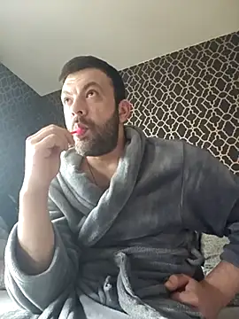 jakerusso online show from April 2026 12:52:02 PM