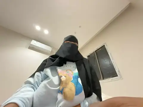 Submissive Arab online show from December 2025 02:06:02 AM