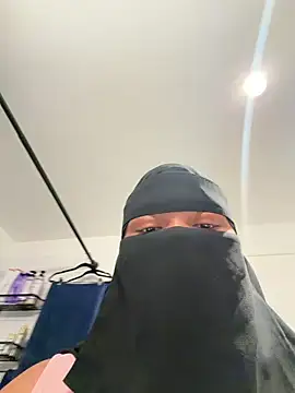 Submissive Arab online show from May 2026 02:09:02 AM