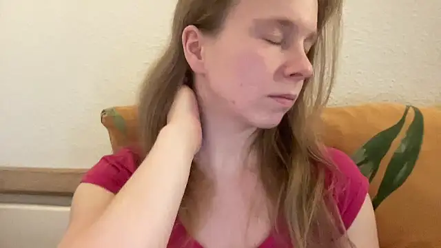 SweetLucy96 online show from March 2025 03:07:01 PM