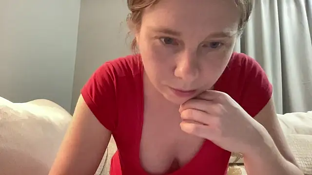 SweetLucy96 online show from April 2026 09:54:01 PM
