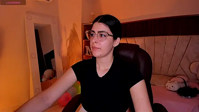  Niah  online show from April 2026 09:20:01 PM