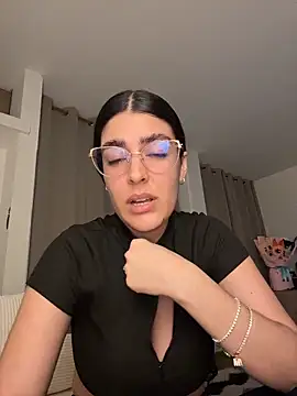  Niah  online show from April 2026 02:14:01 AM