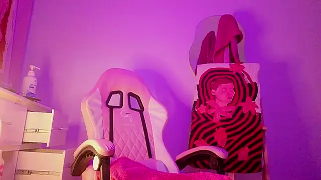 goddess vee  online show from March 2026 12:27:02 AM