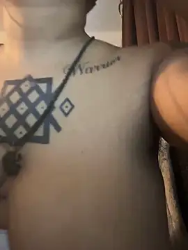 nickytheehawtie online show from April 2026 05:02:02 PM