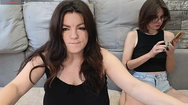 Vika loves you online show from October 2025 02:20:01 AM