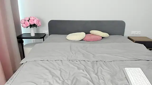 miss emily  online show from April 2026 10:51:01 AM