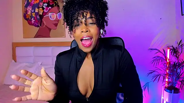 Snapshot of AitanaBrown_ chatting on April 2026 01:20:01 PM AitanaBrown online show from April 2026 01:20:01 PM