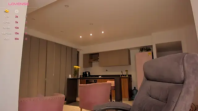 sofiia piink online show from April 2026 11:59:01 PM