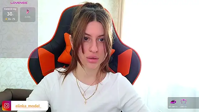 Snapshot of Elishka_ chatting on May 2026 07:03:01 AM Elishka online show from May 2026 07:03:01 AM