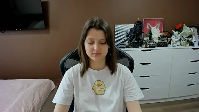 SoniNesti online show from May 2026 02:47:01 PM