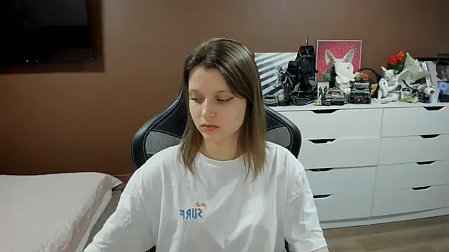 SoniNesti online show from May 2026 02:44:01 PM