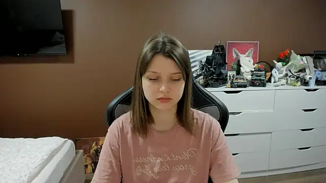 SoniNesti online show from May 2026 03:31:02 PM