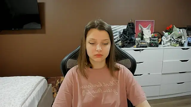 SoniNesti online show from May 2026 03:52:01 PM