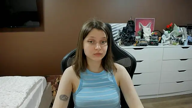 SoniNesti online show from May 2026 03:49:01 PM