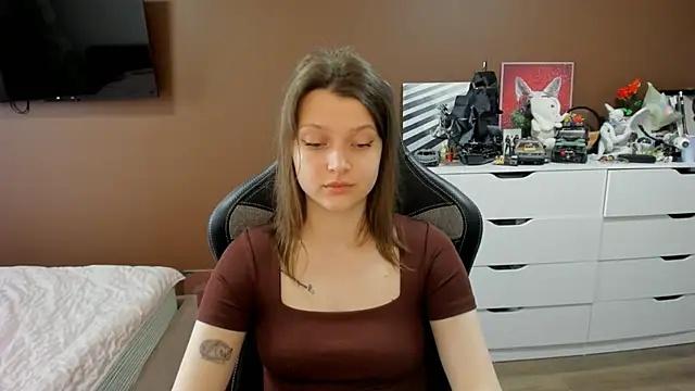 SoniNesti online show from June 2026 02:33:01 PM