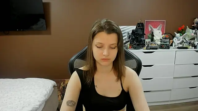 SoniNesti online show from June 2026 03:49:02 PM