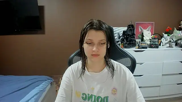 SoniNesti online show from July 2026 03:36:01 PM