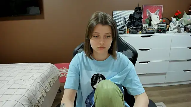 SoniNesti online show from July 2026 03:04:02 PM