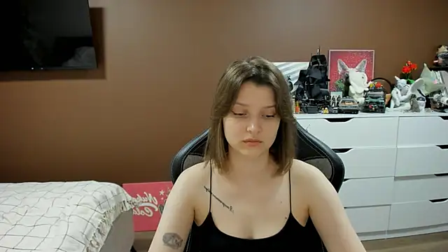 SoniNesti online show from July 2026 03:43:01 PM
