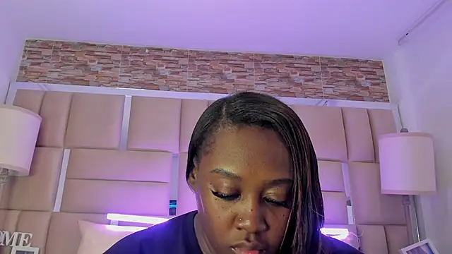 Snapshot of ShaniaBrownn chatting on September 2025 07:47:01 PM ShaniaBrownn online show from September 2025 07:47:01 PM