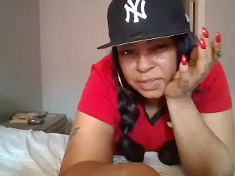 MSweetLindaParks online show from January 2025 05:02:01 PM