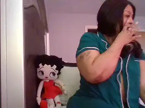 MSweetLindaParks online show from January 2025 01:07:01 PM