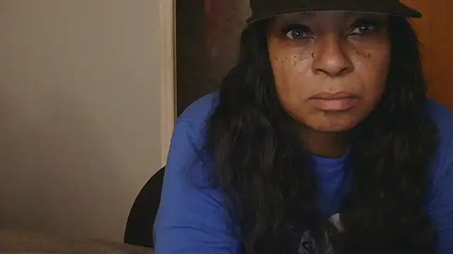 MSweetLindaParks online show from November 2025 11:42:02 PM