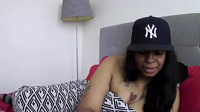MSweetLindaParks online show from June 2026 02:15:02 PM