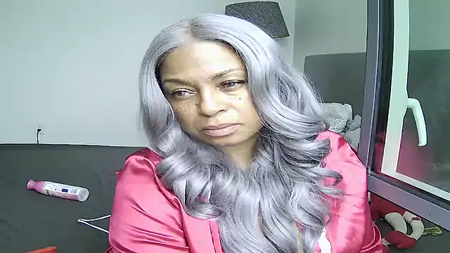 MSweetLindaParks online show from June 2026 03:31:02 PM