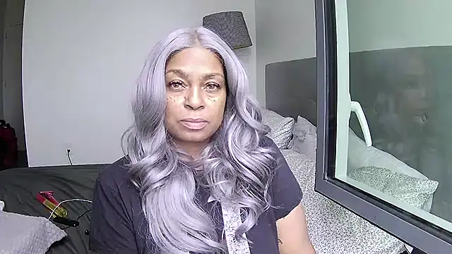 MSweetLindaParks online show from June 2026 01:09:02 PM