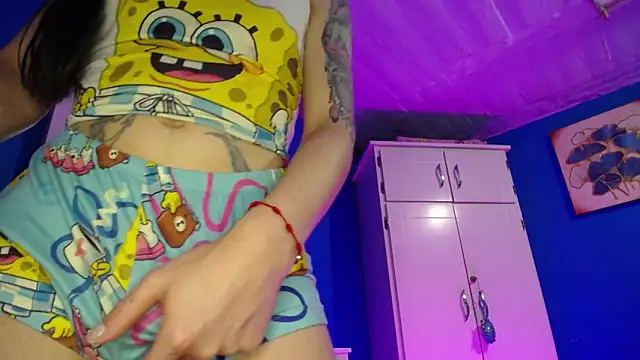 Lunahoney1 online show from May 2026 02:00:01 PM