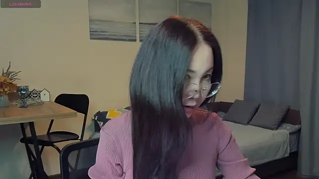 AvroraSakura online show from December 2024 11:00:01 AM