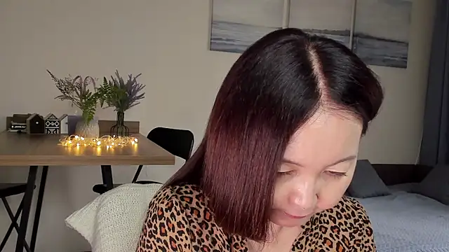 AvroraSakura online show from September 2025 10:59:01 AM