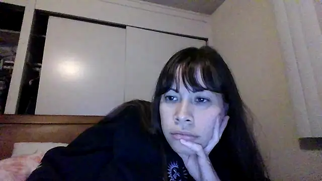 Snapshot of petitedoll29 chatting on December 2024 06:12:02 AM petitedoll29 online show from December 2024 06:12:02 AM