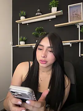 isabella jade online show from February 2026 10:06:02 PM