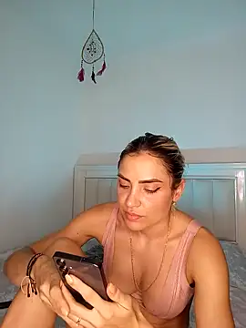 Snapshot of ASHLEY_BLAIR chatting on December 2024 01:05:01 AM ASHLEY BLAIR online show from December 2024 01:05:01 AM
