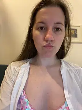 Nicole-Ray online show from October 2025 10:14:01 AM