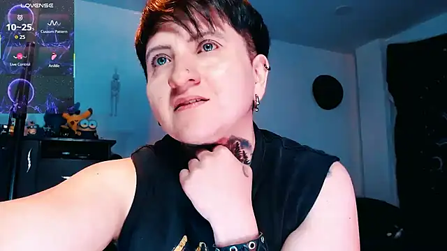 Marieblueeyes online show from October 2025 12:00:01 AM