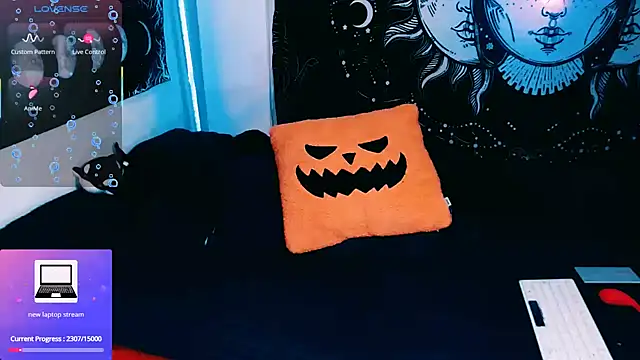 Marieblueeyes online show from February 2026 12:36:01 PM