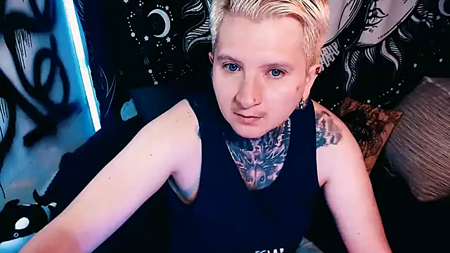 Snapshot of Marieblueeyes chatting on May 2026 09:56:02 PM Marieblueeyes online show from May 2026 09:56:02 PM