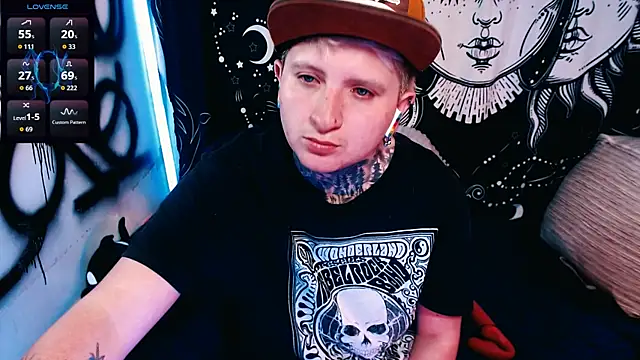Snapshot of Marieblueeyes chatting on May 2026 07:01:02 PM Marieblueeyes online show from May 2026 07:01:02 PM