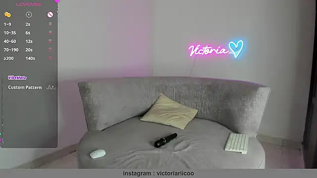 victoria 027 online show from March 2025 02:02:02 PM