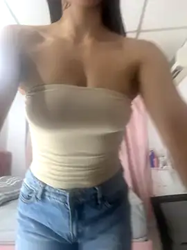 victoria 027 online show from December 2025 02:14:02 PM