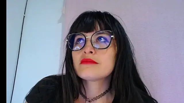 Alexandrasaenz online show from November 2025 11:04:02 PM