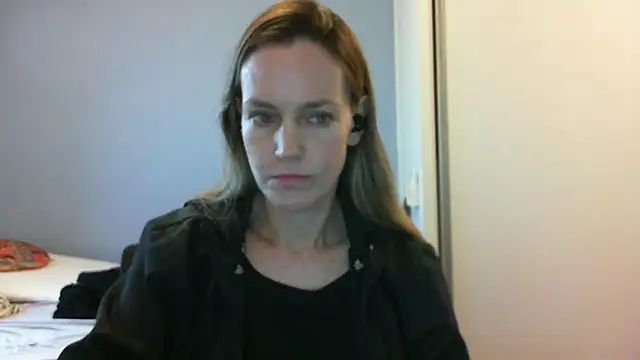 Annylove1 online show from October 2025 10:44:02 AM